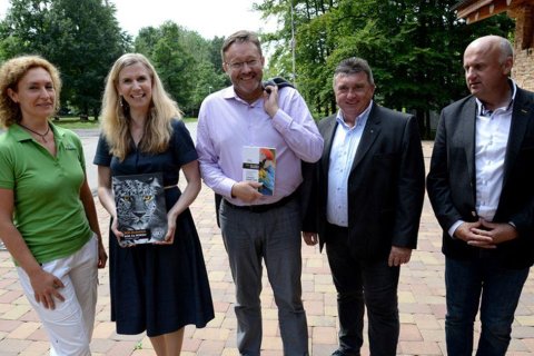 Ministryně školství podpořila záchranný program jeřábů